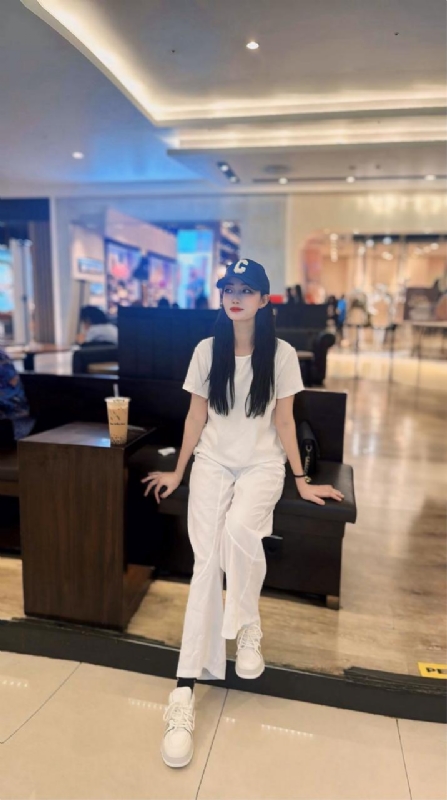 卖火柴的小女孩的第一张照片--香港基督教相亲网